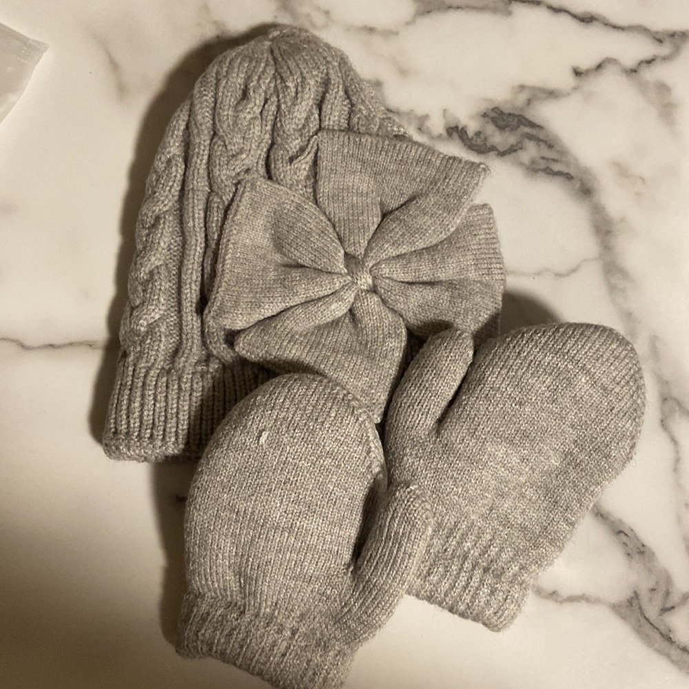Baby Beanie Hat and Mittens Winter Girls Gray with Bow Snow 3 piece